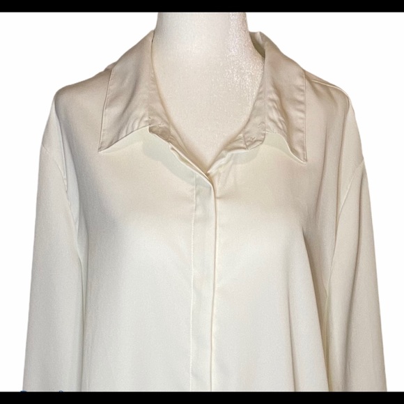 CHARLOTTE RUSSE Button Down Blouse Plus Size 3x - Picture 2 of 7